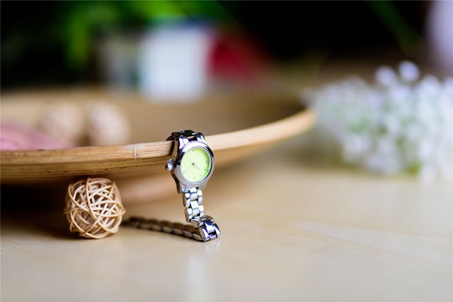 韩国朗时LANTZ女石英表LA1190轻体验