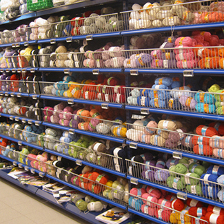 挪威REMA 1000日用品货架