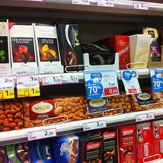 马德里Caprabo零食货架