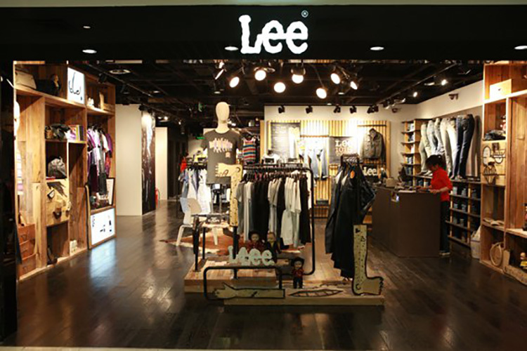 Lee