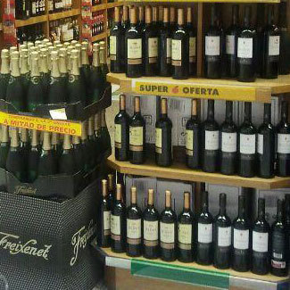 西班牙El Corte Inglés酒类货架