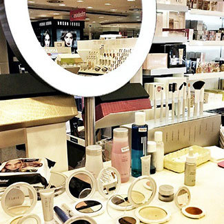 西班牙El Corte Inglés化妆品区域