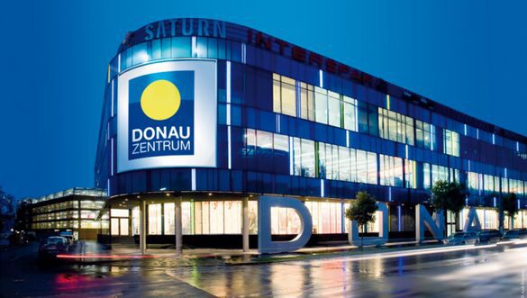 Donauzentrum门店远景侧拍-奥地利维也纳瓦格拉梅尔街81 Donauzentrum门店远景侧拍