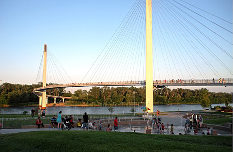 Bob Kerrey Pedestrian Bridge-美国-奥马哈 Bob Kerrey Pedestrian Bridge-美国-奥马哈