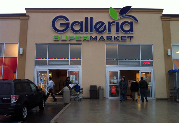 销售湿巾的超市门店