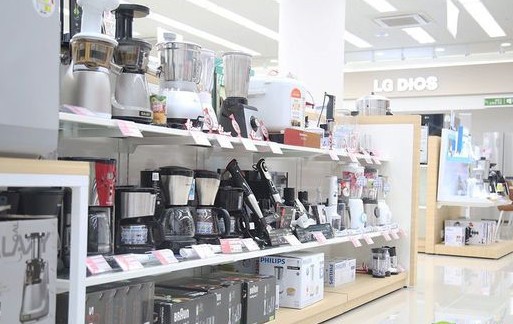 KoniMax首尔旗舰店商场内部