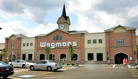 Wegmans门店所在街道远景-美国罗彻斯特门罗大道3195 Wegmans门店所在街道远景