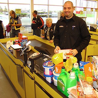 温哥华Joti's No Frills收银台