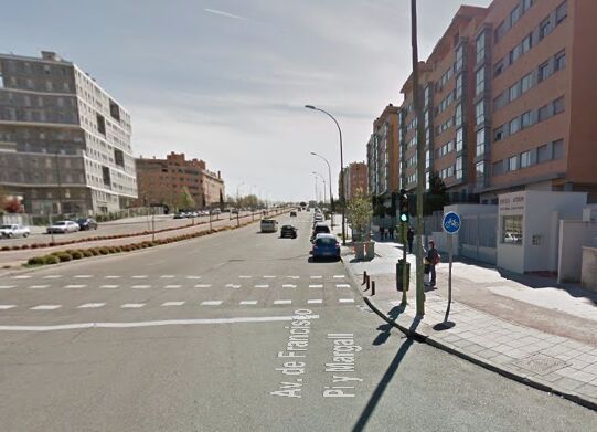 Caprabo门店前街道