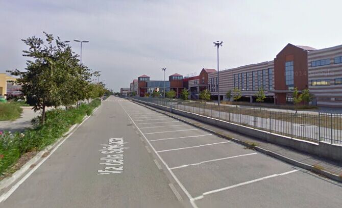 Iper Tosano所在街道