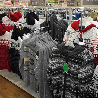 韩国Home plus服装区域