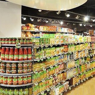 巴黎Casino食品货架