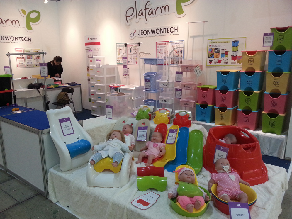 Plafarm江原道旗舰店柜台展示