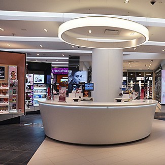 多伦多Shoppers Drug Mart店内大厅