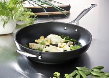 法国Le Creuset TNS仿铸铝不粘锅牙刷消毒杀菌器