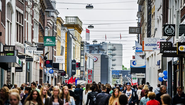 去荷兰买什么-Herestraat格罗宁根著名购物街-荷兰-阿姆斯特丹 去荷兰买什么-Herestraat格罗宁根著名购物街-荷兰-阿姆斯特丹