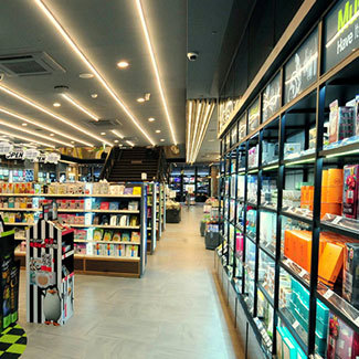 韩国Olive Young店内大厅