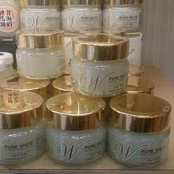 日本泉屋百货雪印北海道马油纯白色-泉屋百货日本爱知县 日本泉屋百货雪印北海道马油纯白色