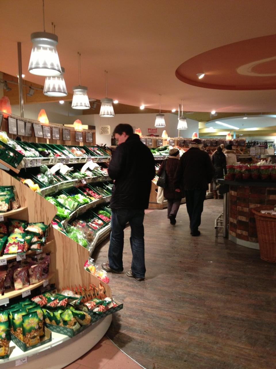 德国Edeka Brumbauer店内大厅