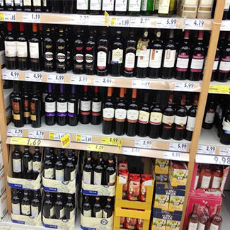 奥克兰湖畔法兰克福Kaufland酒类货架