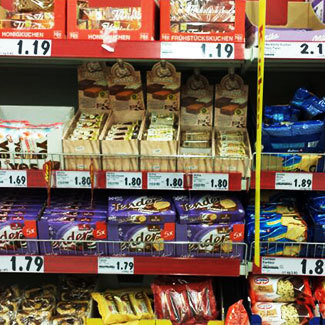 奥克兰湖畔法兰克福Kaufland食品货架