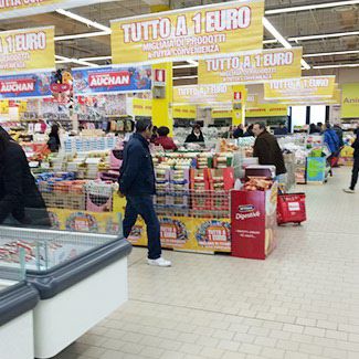 帕多瓦Auchan食品货架