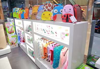 3 Sprouts多伦多旗舰店柜台商品展示