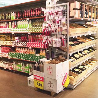 帕多瓦Interspar酒类货架