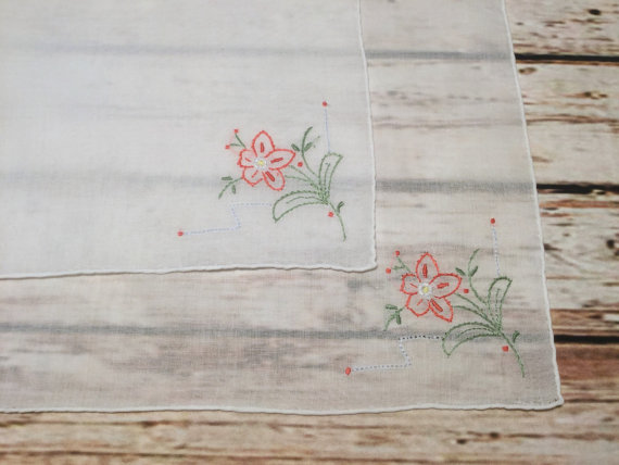 TwoVintageHandkerchiefsEmbroideredwithFlower.WhiteLadiesHankie.VintageHankie. TwoVintageHandkerchiefsEmbroideredwithFlower.WhiteLadiesHankie.VintageHankie.