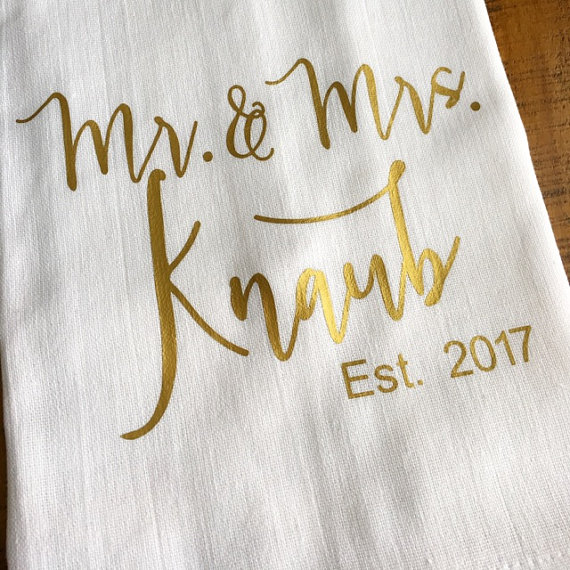 personalizedmrandmrskitchentowel-customgoldweddinggift-bridal