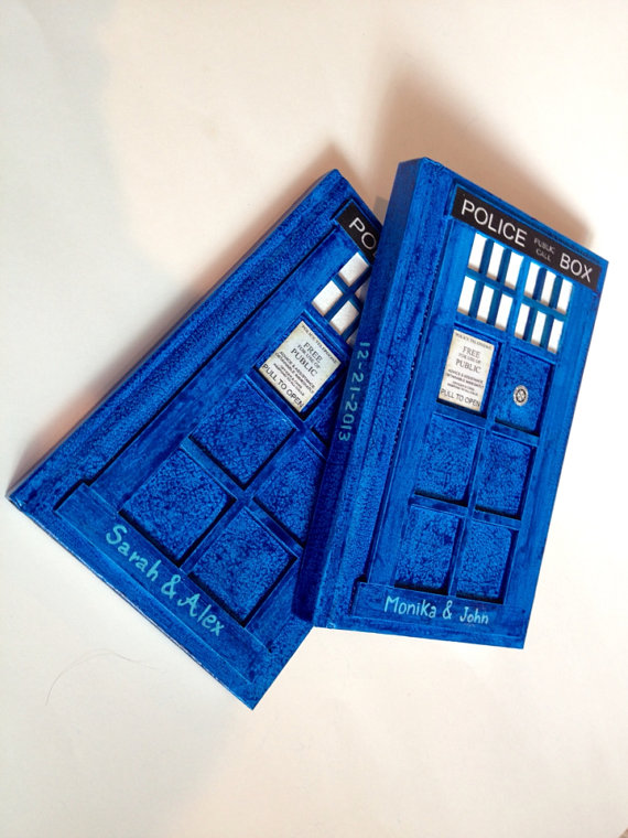customizedpoliceboxweddingguestbook,policephoneboxweddi