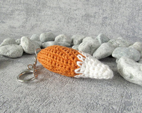 CharmFoxBrush,funnyanimalpendantwithsnaphook,smallfoxtail,giftideaforanimallovers,funnyaccessorywithminifoxdetail