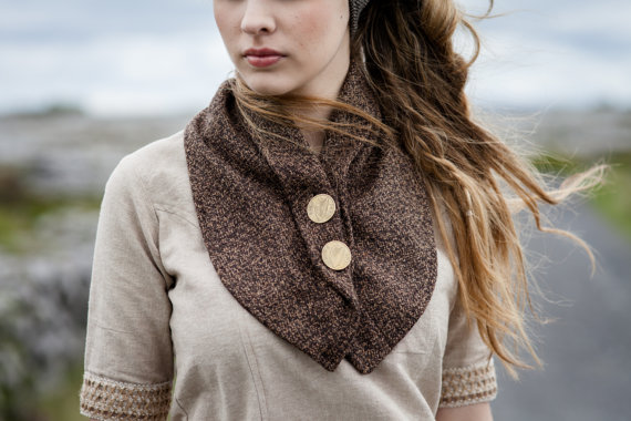 CollarinTweed,UndercollarKneckwrap,TweedAccessorie,TweedCollar,TweedDesignwithBrasscoinButton,IrishCoin,Steampunk