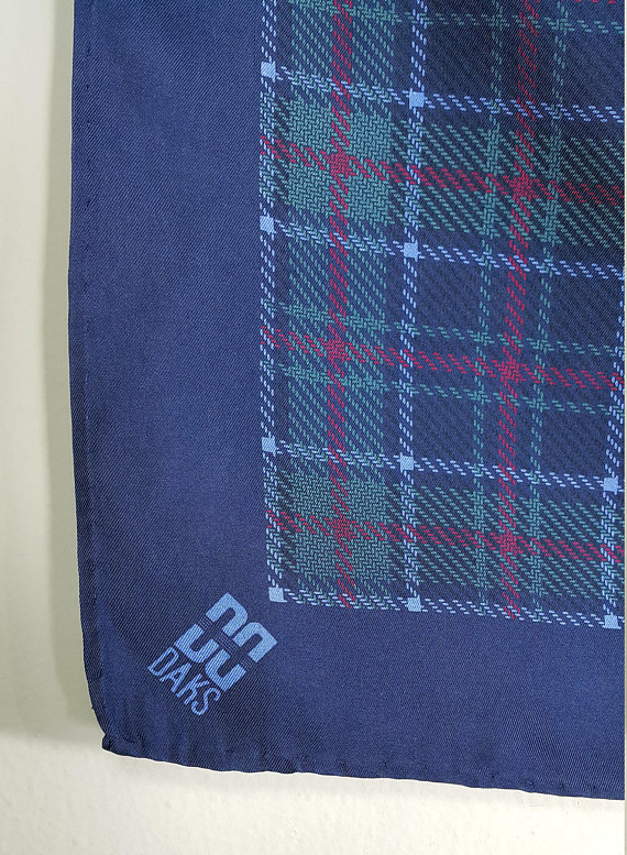 DaksLondonSilkScarfSignaturePlaidPatternVintageDesignerAccessoriesHandRollFoulard