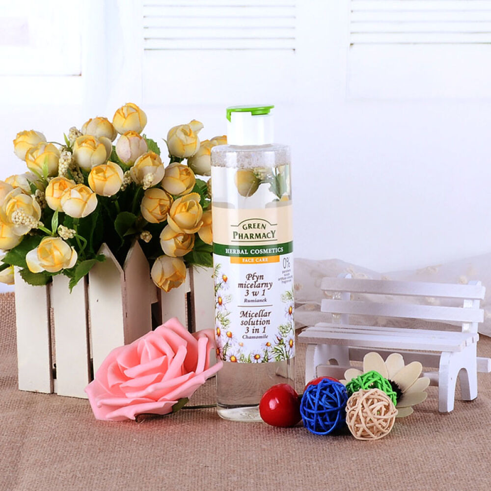波兰原装进口GreenPharmacy草本舒缓保湿卸妆水卸妆液洁肤水卸妆清洁润肤三合一洋甘菊舒缓保湿卸妆水250ml