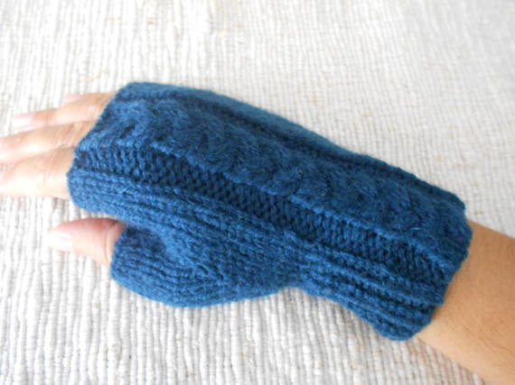 Handmadepetrolbluegloves,wollgloves,Womengloves,Wintergloves,knittedgloves,fingerlessgloves