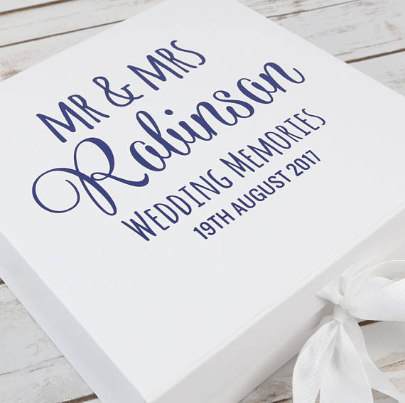 weddingkeepsakebox-weddinggift-weddingmemoriesbox-mr&mrsgift