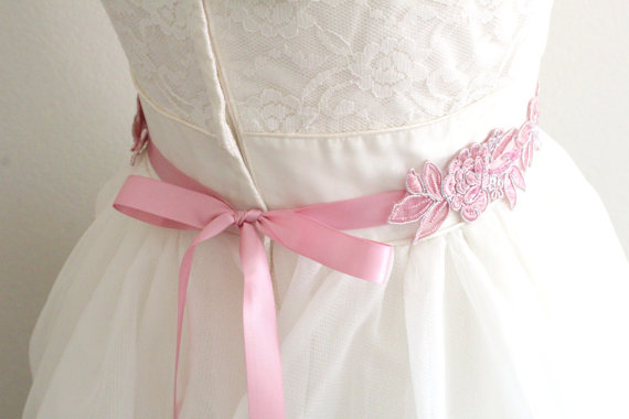VintagePinkEmbroideryFlowerLaceSash,BridalPinkSashBelt,BridesmaidSash,BridesmaidHeadband,HeadTie.