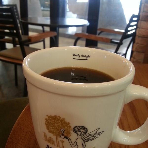 Photo taken at 홈플러스 / Home Plus by Johnny K. on 5/7/2013