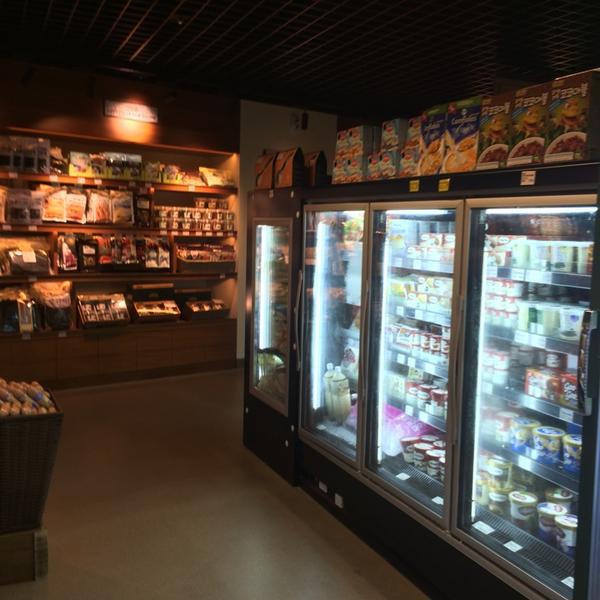 Photo taken at SSG Food Market by DW K. on 9/2/2014-釜山海云台区海云台海边路1408 SSG食品超市 Photo taken at SSG Food Market by DW K. on 9/2/2014