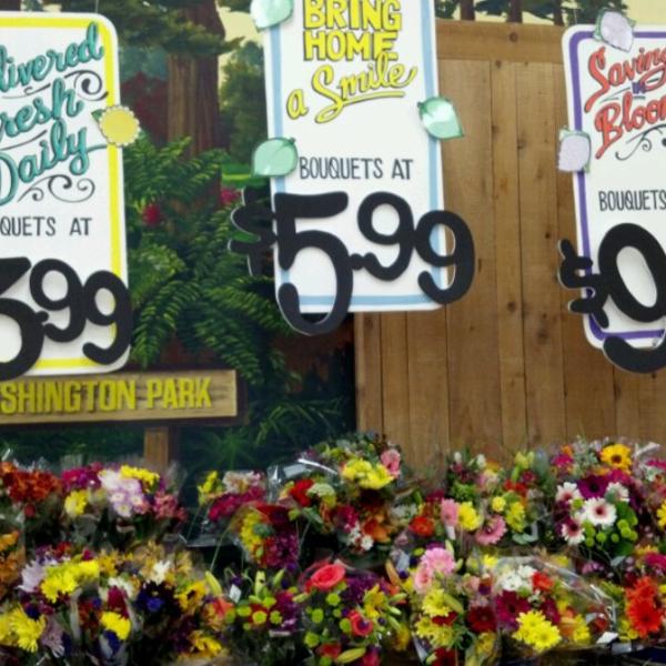 Photo taken at Trader Joe's by Clyde L. on 7/2/2012-加利福尼亚州94087 森尼韦尔 西埃尔卡米诺雷亚尔(在马蒂尔达大道)316号 Photo taken at Trader Joe's by Clyde L. on 7/2/2012