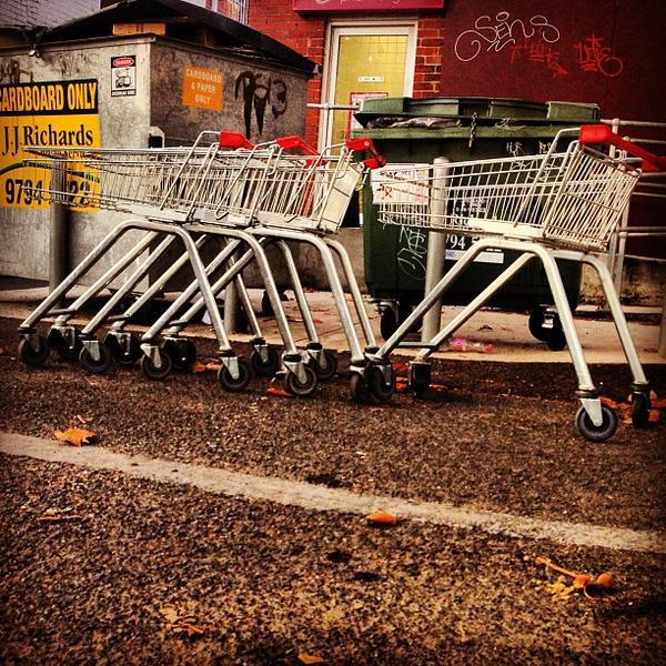 Photo taken at Coles by Lee A. on 5/6/2013-澳大利亚维多利亚州墨尔本克雷蒙天鹅街194-196 Photo taken at Coles by Lee A. on 5/6/2013