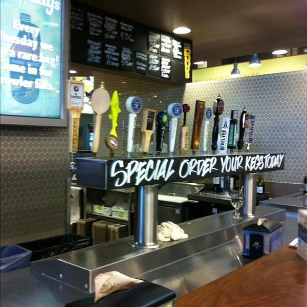 Photo taken at Whole Foods Market by Steve S. on 6/29/2013-德克萨斯州达拉斯科技公园8190(在格林维尔大道) Photo taken at Whole Foods Market by Steve S. on 6/29/2013