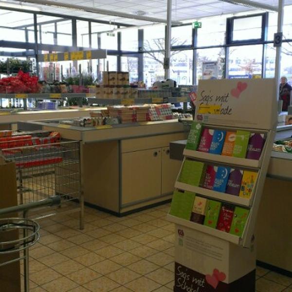 Photo taken at Hofer by Victoria V. on 1/23/2013