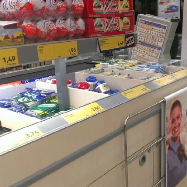 Photo taken at Hofer by Victoria V. on 1/14/2013