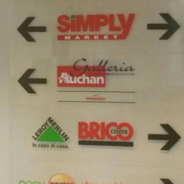 Auchan Sede图片库 Auchan Sede图片库