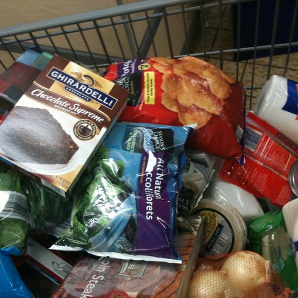 Photo taken at ALDI by Katherine B. on 8/12/2012-俄亥俄 锦绣花园中心岭路21329 Photo taken at ALDI by Katherine B. on 8/12/2012