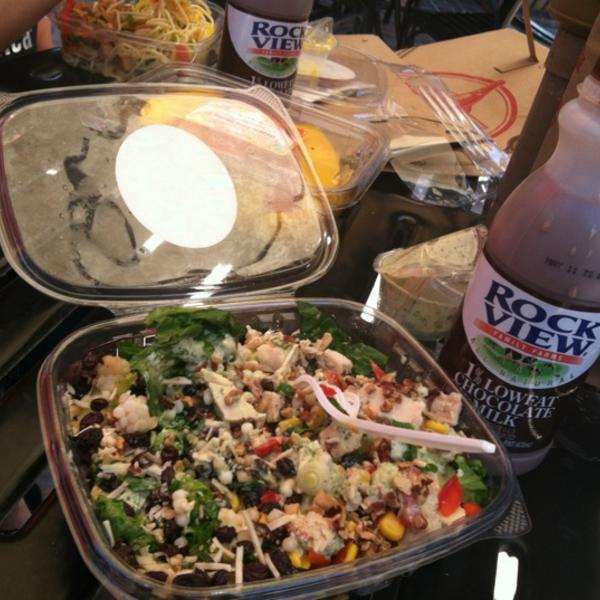 Photo taken at Trader Joe's by Karen D. on 4/28/2012-亚利桑那州凤凰城北部第二十大街4821号 Photo taken at Trader Joe's by Karen D. on 4/28/2012