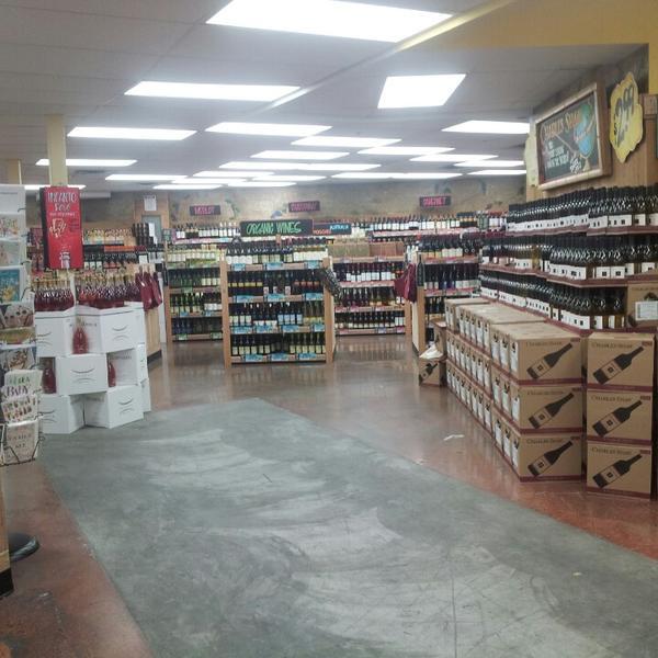 Photo taken at Trader Joe's by Brian D. on 6/12/2013-亚利桑那州凤凰城北部第二十大街4821号 Photo taken at Trader Joe's by Brian D. on 6/12/2013