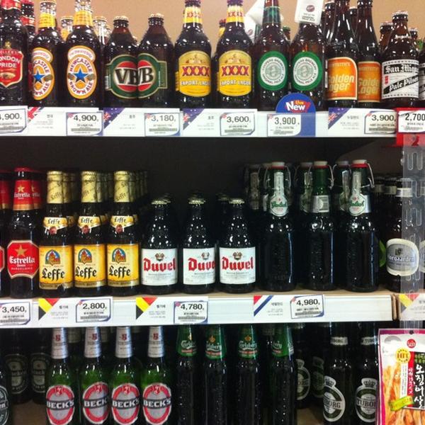 Photo taken at 홈플러스 (Home plus) by Gunn Y. on 8/5/2011-首尔市道峰区道峰路678号(放鹤店) Photo taken at 홈플러스 (Home plus) by Gunn Y. on 8/5/2011